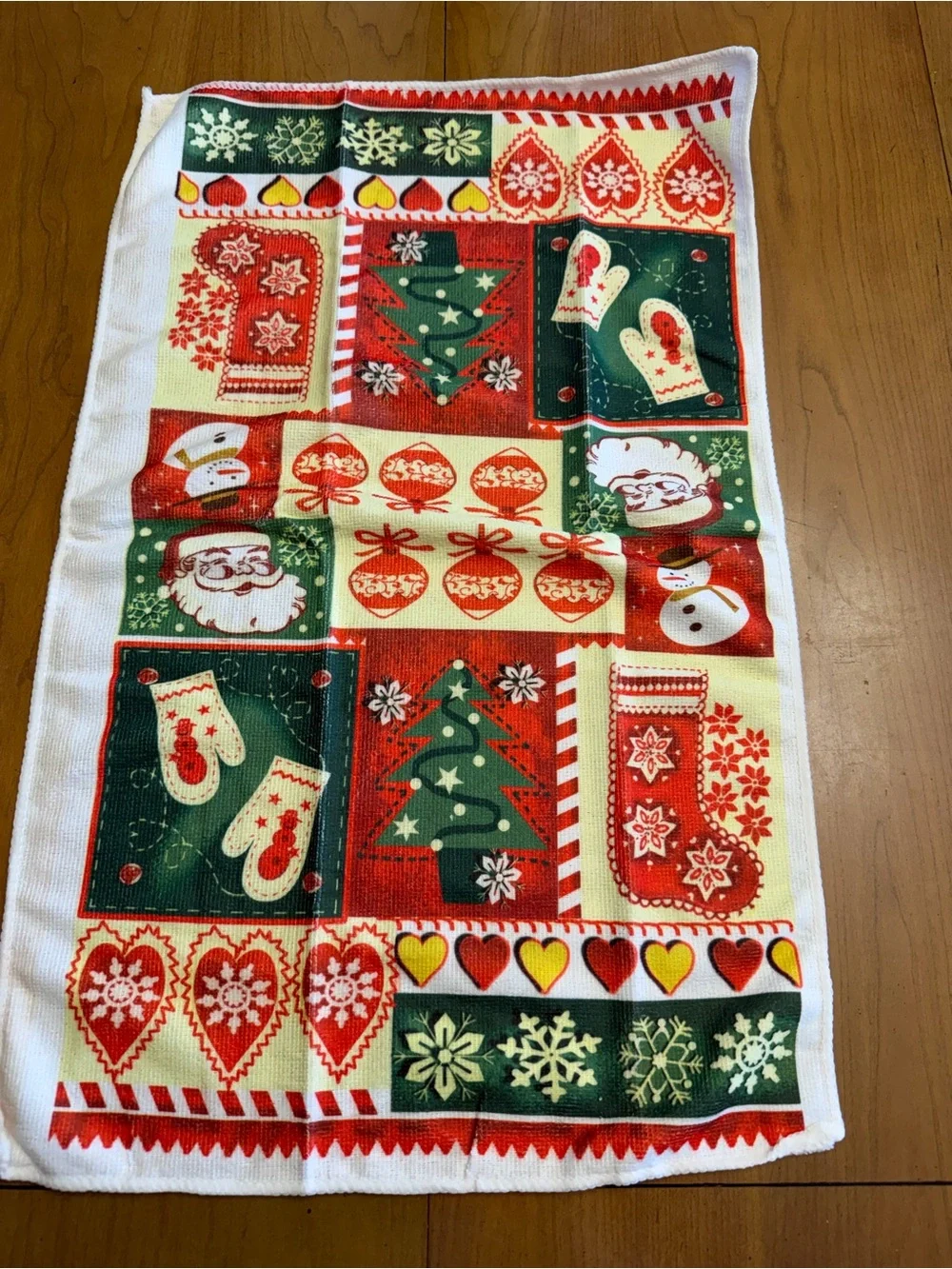 Christmas Themed Kitchen Linens | Festive | Snow | OS